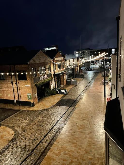 Апартаменты The Flat On Humber Street Кингстон-апон-Халл Экстерьер фото